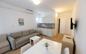 Cozy Beach Apartments