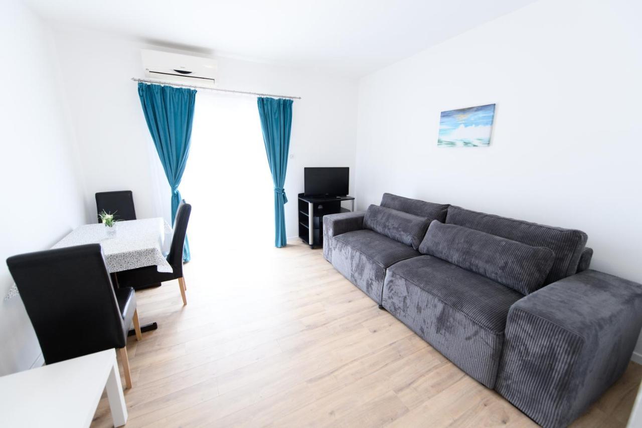Cozy Beach Apartments Макарська Екстер'єр фото